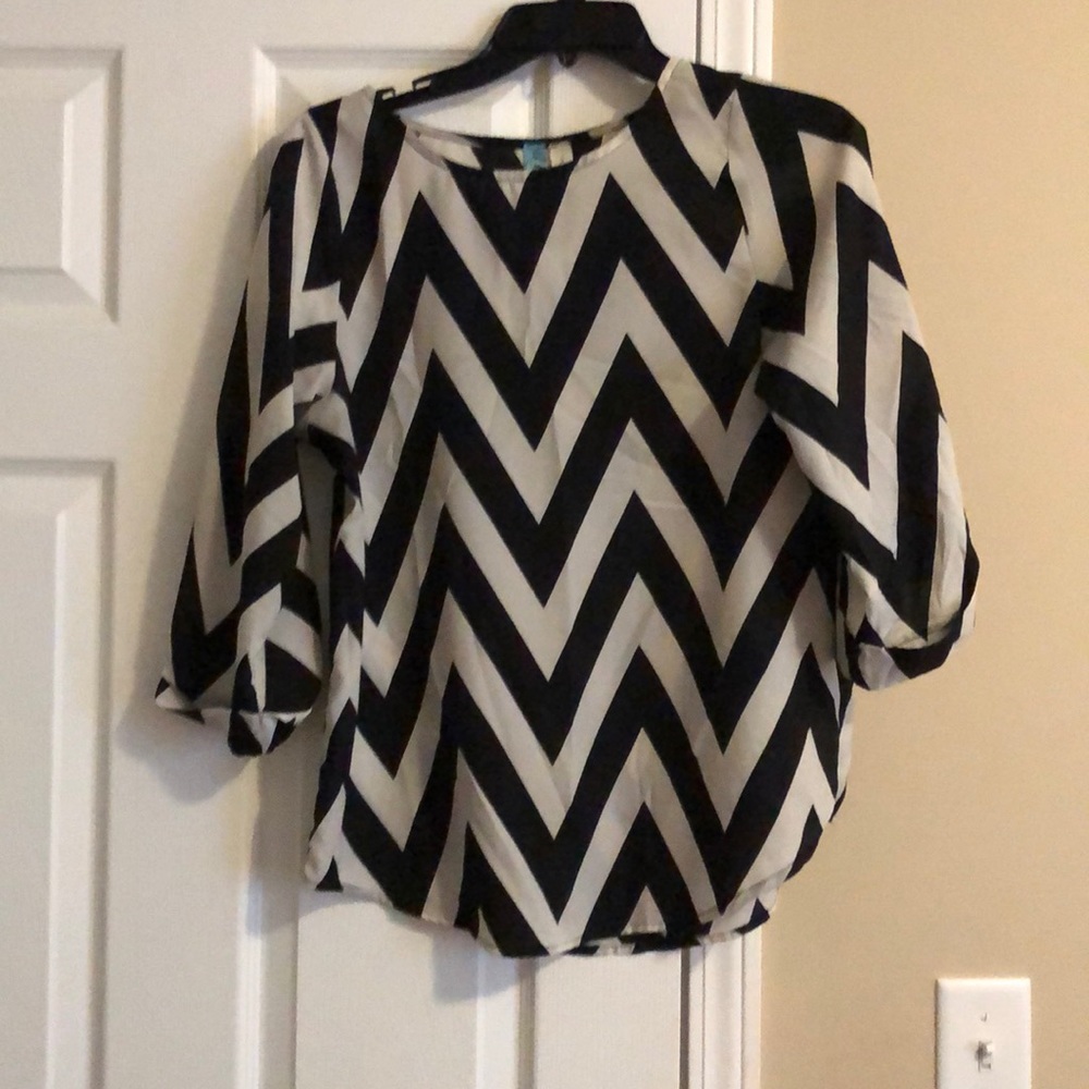 Size small black and white blouse